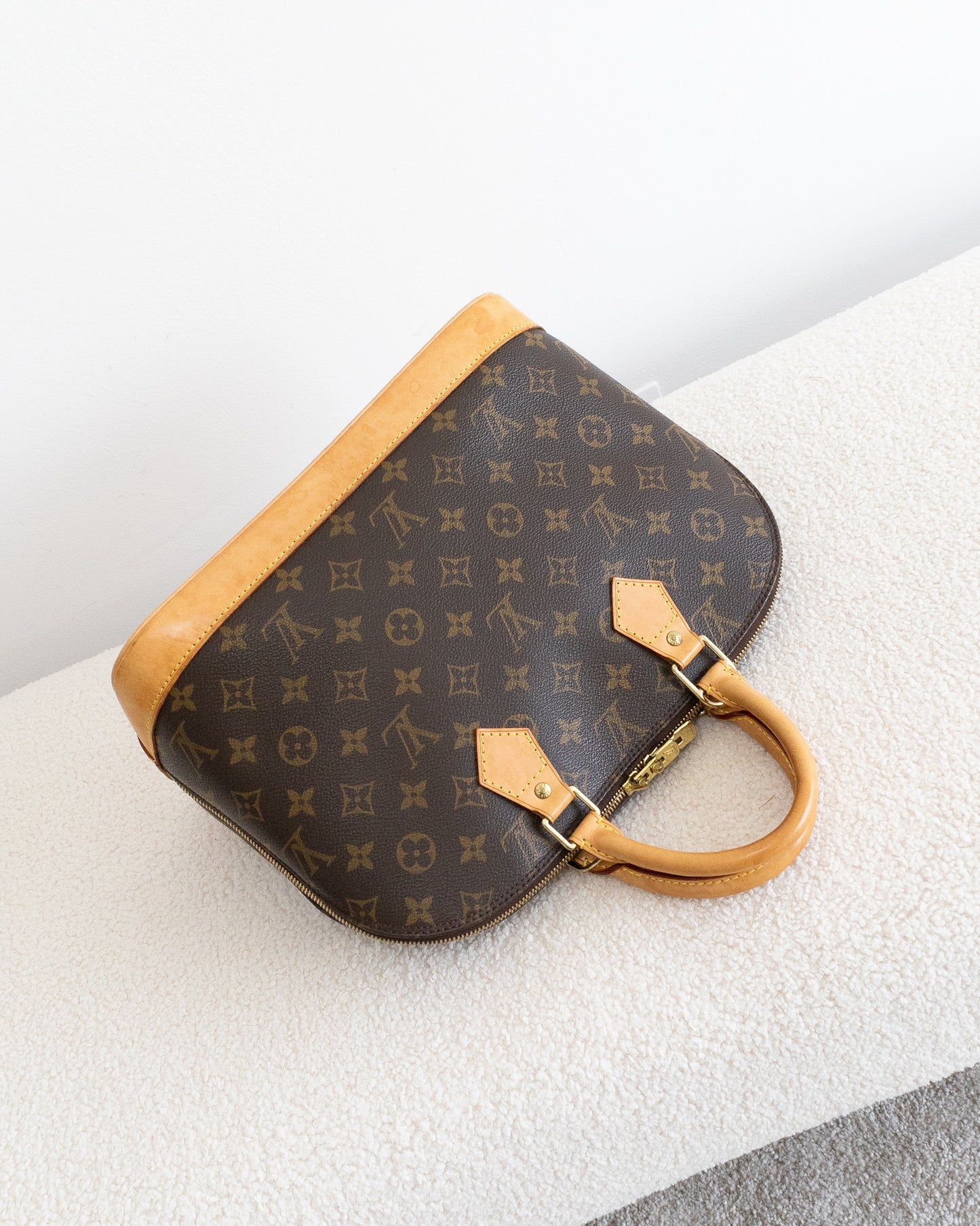 LOUIS VUITTON Alma PM