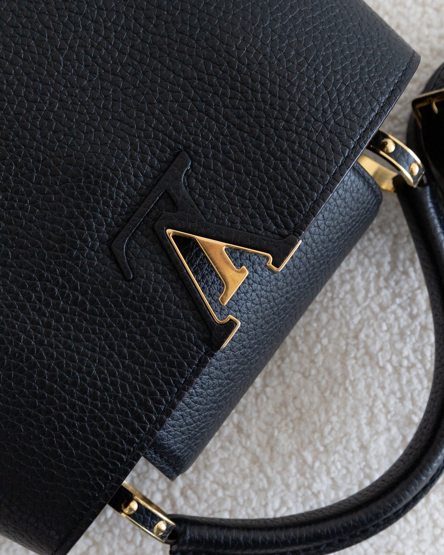 LOUIS VUITTON Capucines BB