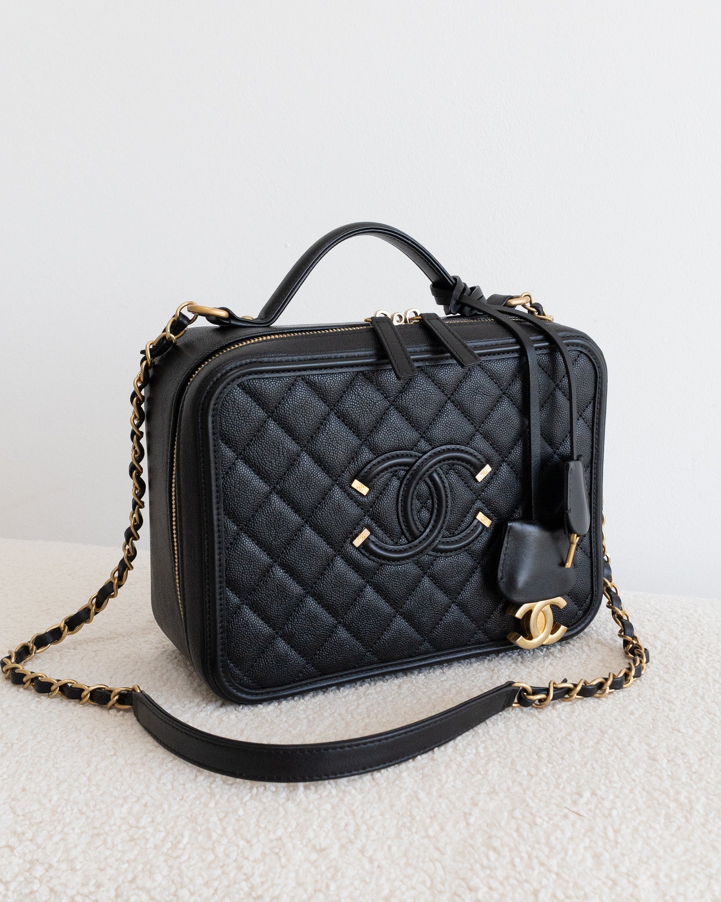 CHANEL Filigree Vanity Medium