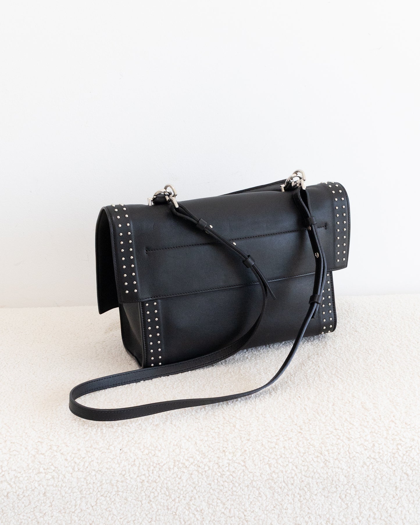 GIVENCHY Medium Shark