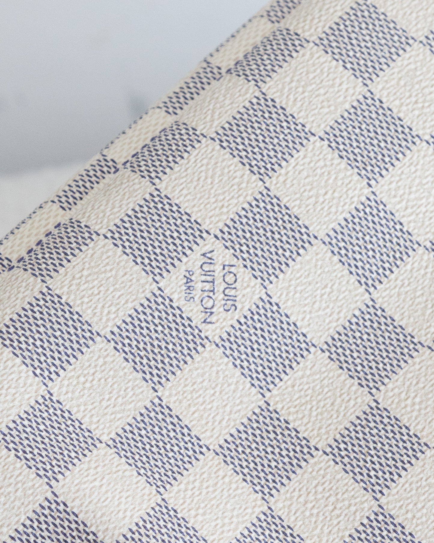 LOUIS VUITTON Neverfull MM