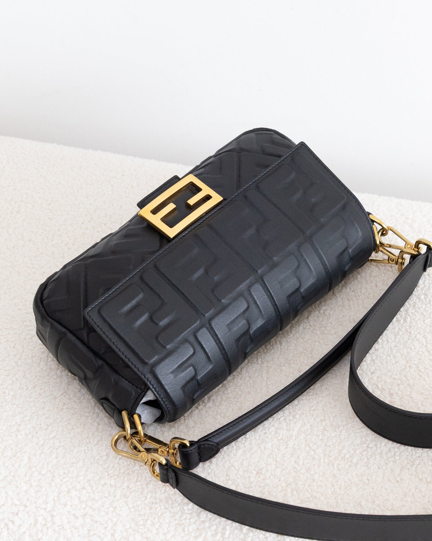 FENDI Baguette 2 ways