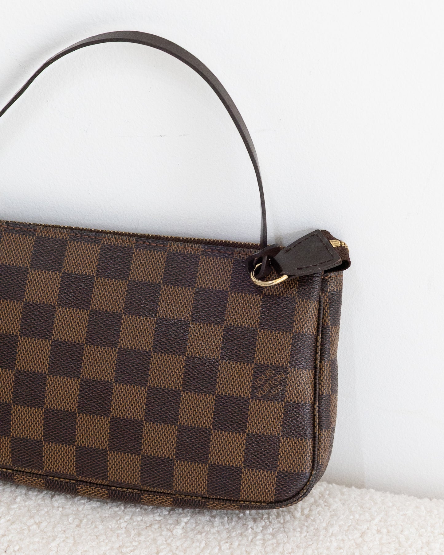 LOUIS VUITTON Pochette Accessoires