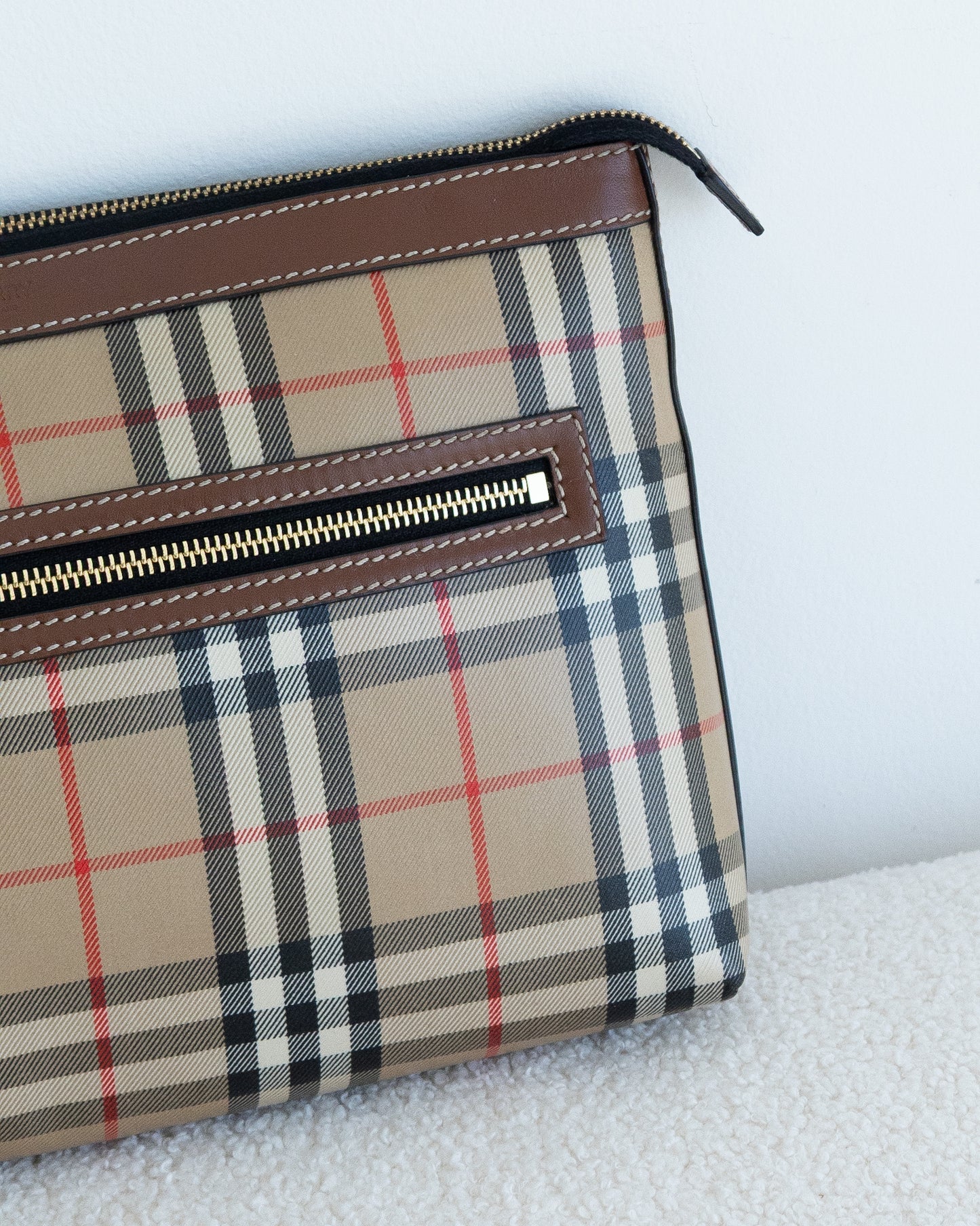 BURBERRY Large Pouch