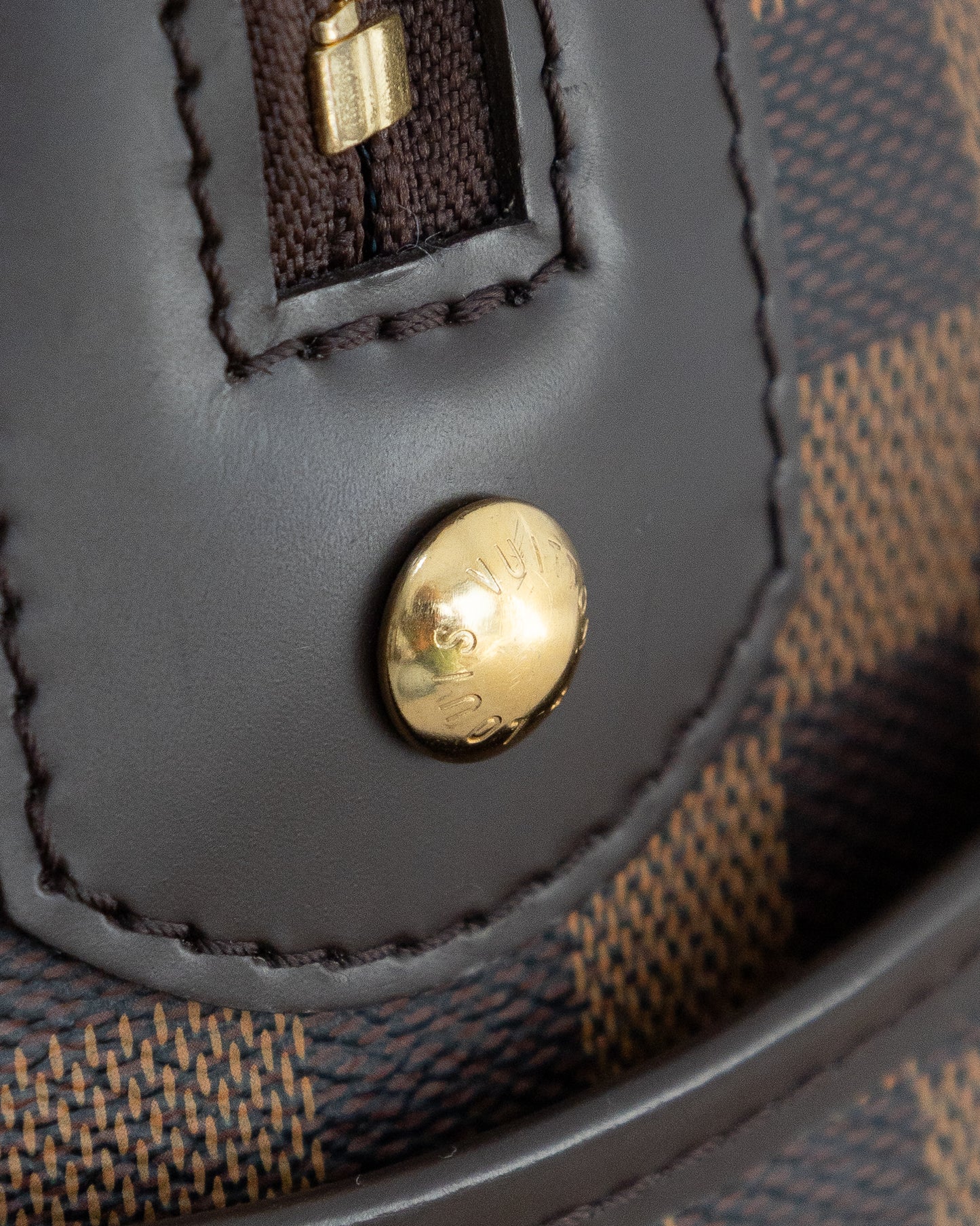 LOUIS VUITTON Bekerly