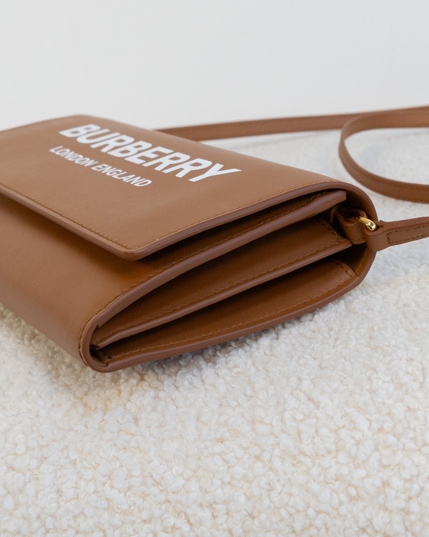 BURBERRY Hazelmere Logo