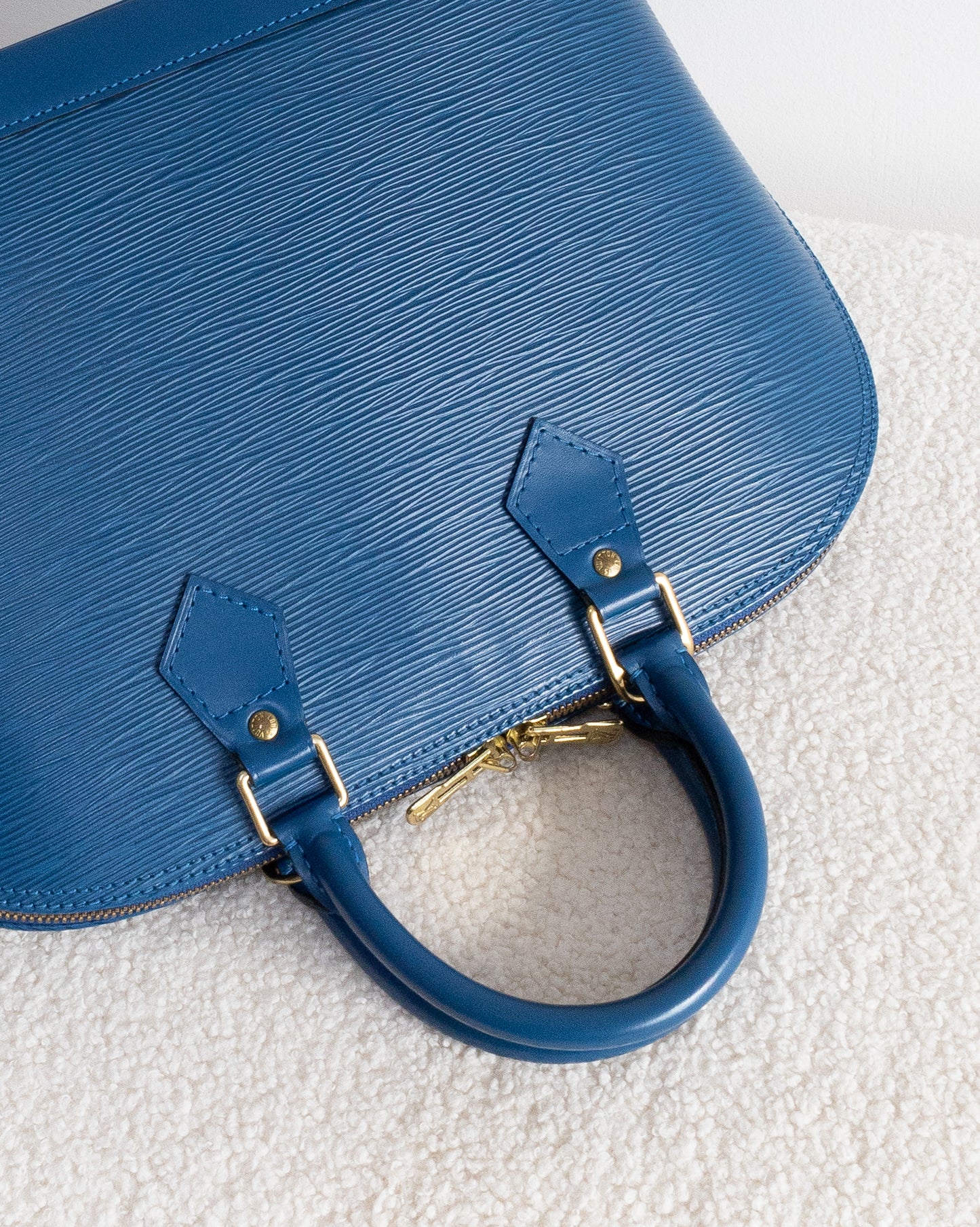 LOUIS VUITTON Alma PM