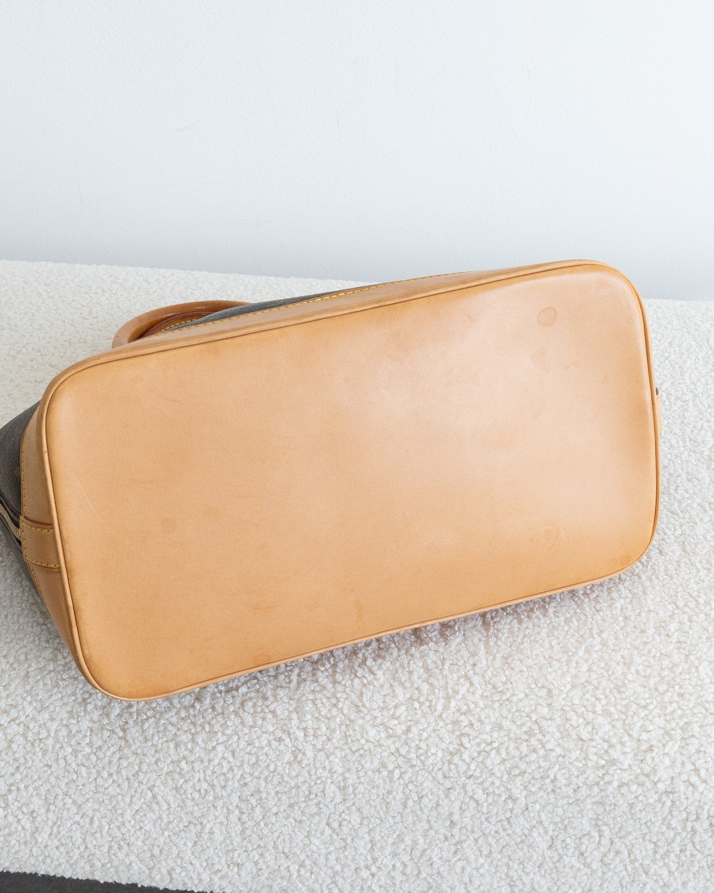 LOUIS VUITTON Alma PM