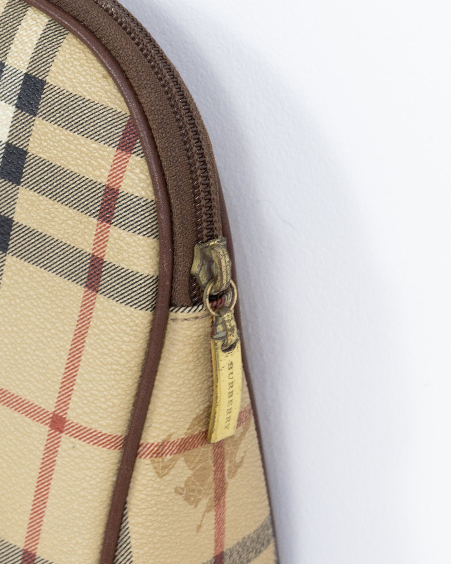 BURBERRY Pouch