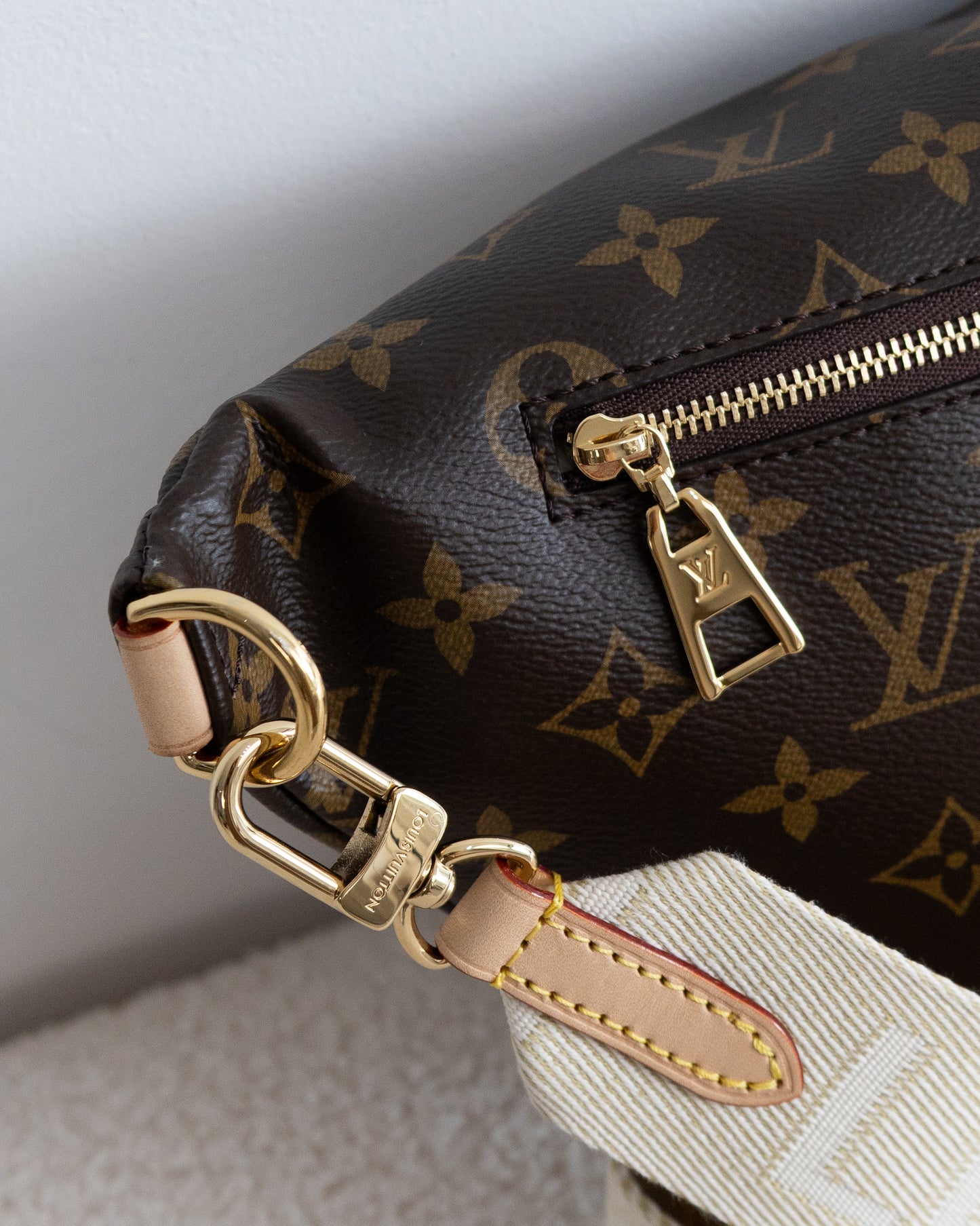 LOUIS VUITTON High Rise Bumbag