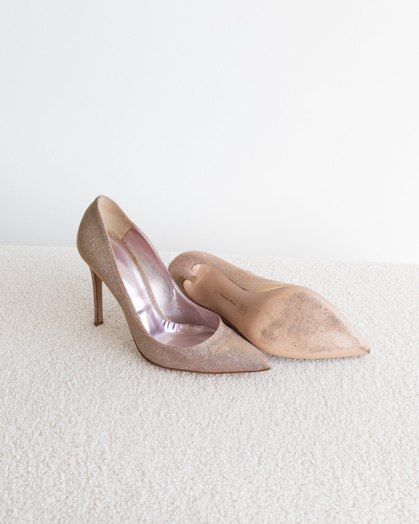 GIANVITO ROSSI Heels 38