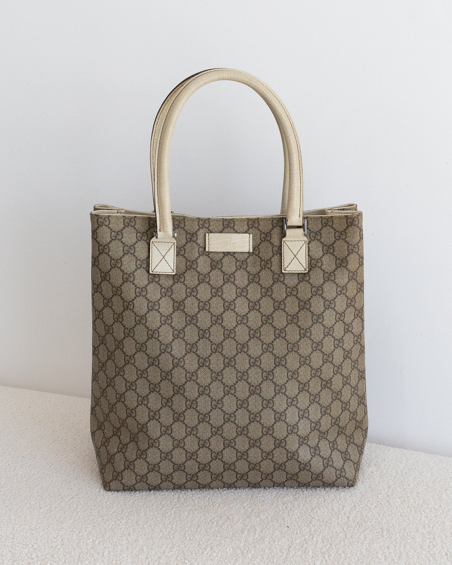 GUCCI GG Supreme Tote