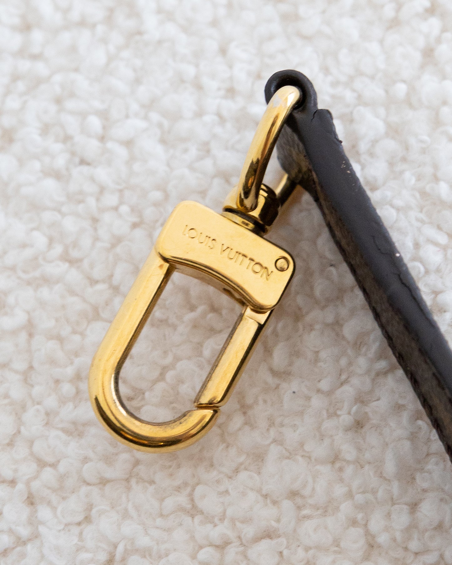 LOUIS VUITTON Pochette Metis