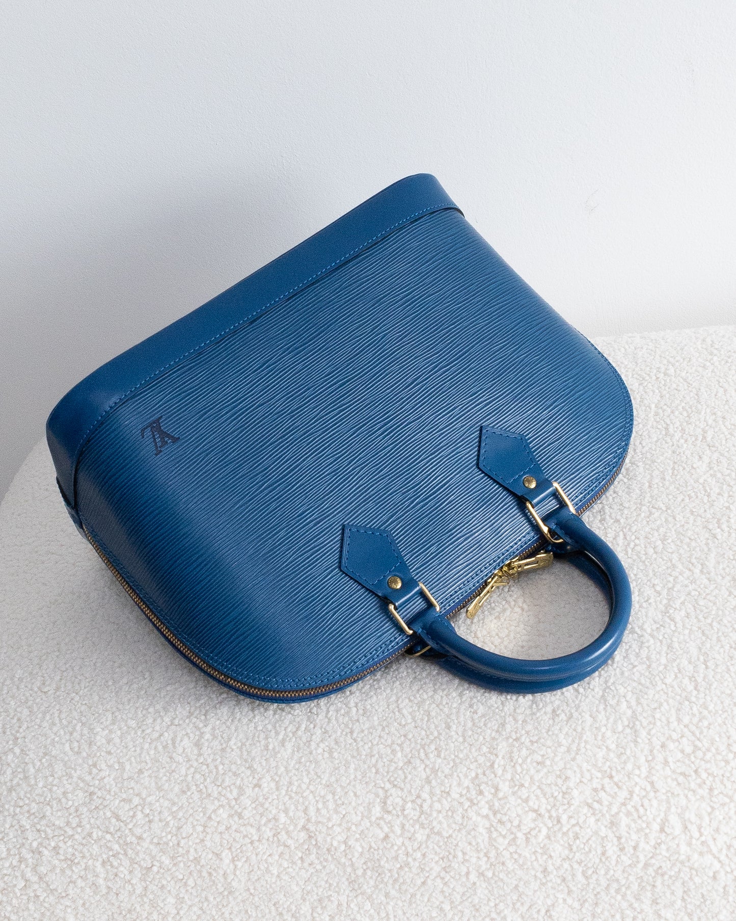 LOUIS VUITTON Alma PM