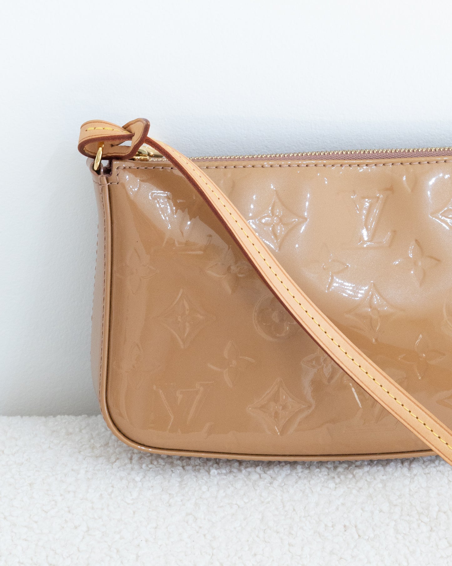 LOUIS VUITTON Pochette Accessoires