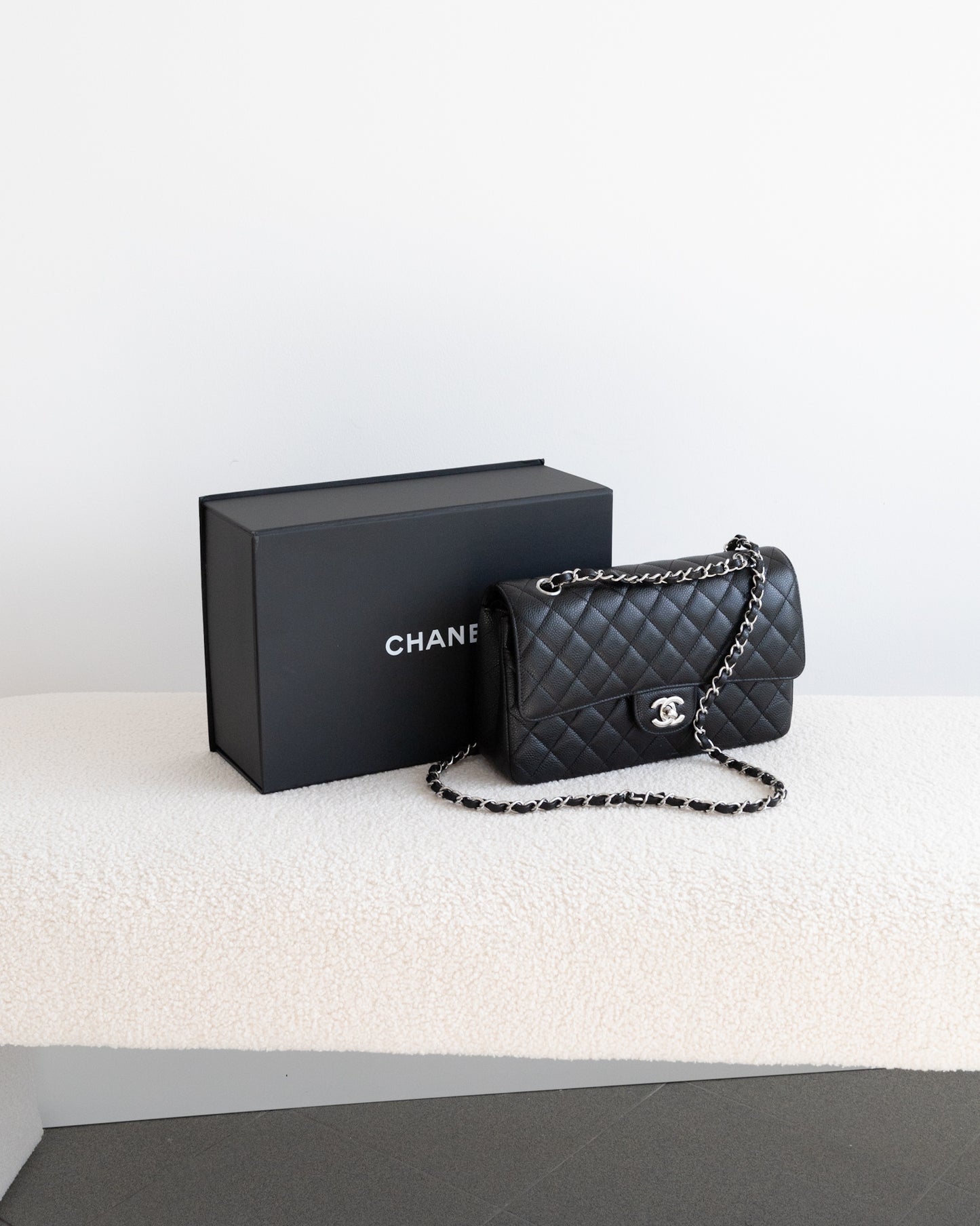 CHANEL Classic Double Flap Médium