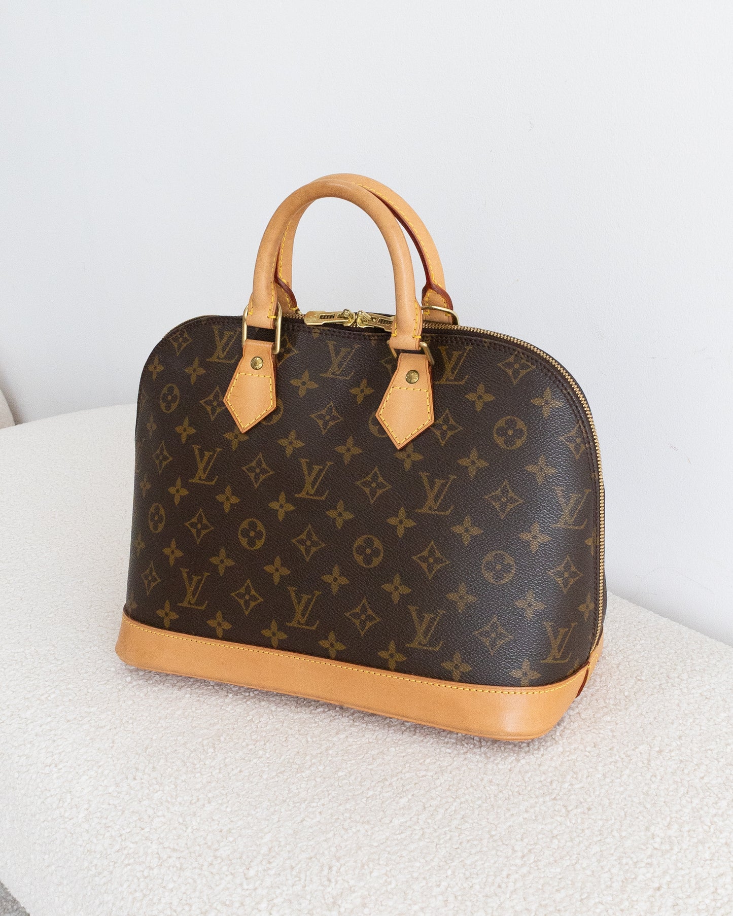 LOUIS VUITTON Alma PM