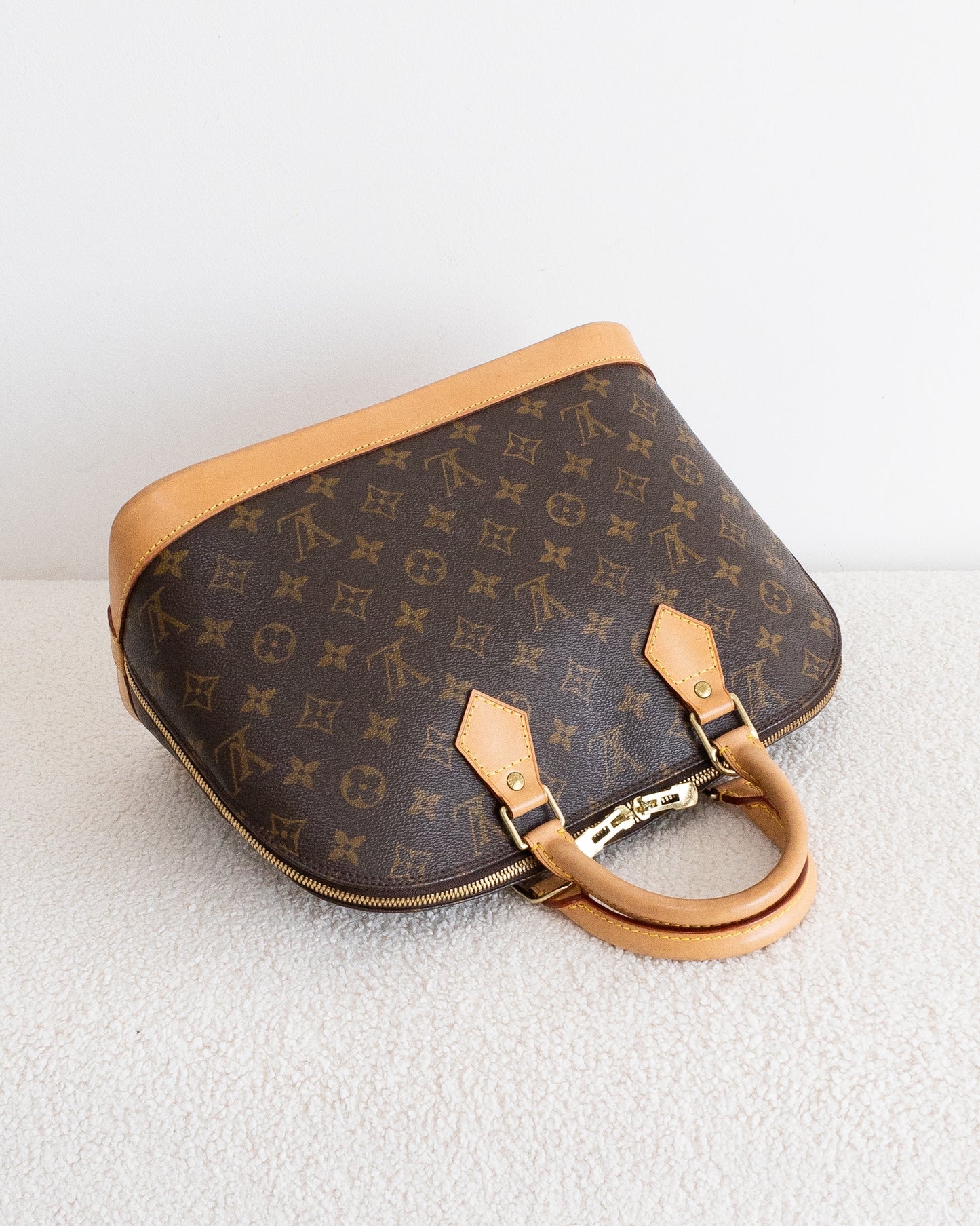 LOUIS VUITTON Alma PM