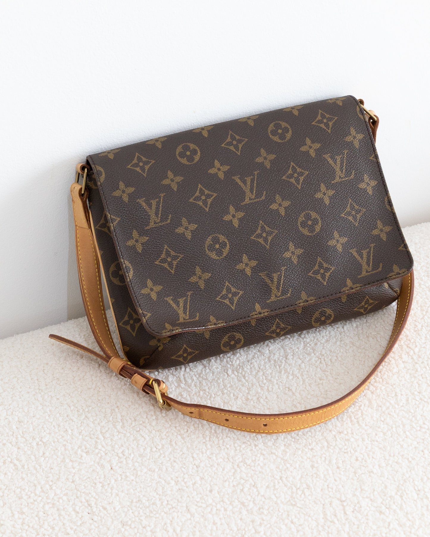 LOUIS VUITTON Musette Tango