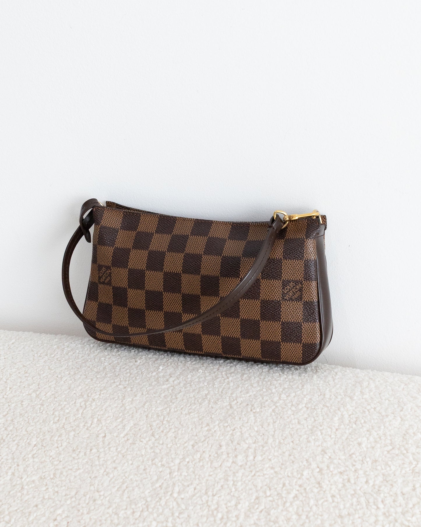 LOUIS VUITTON Pochette Navona