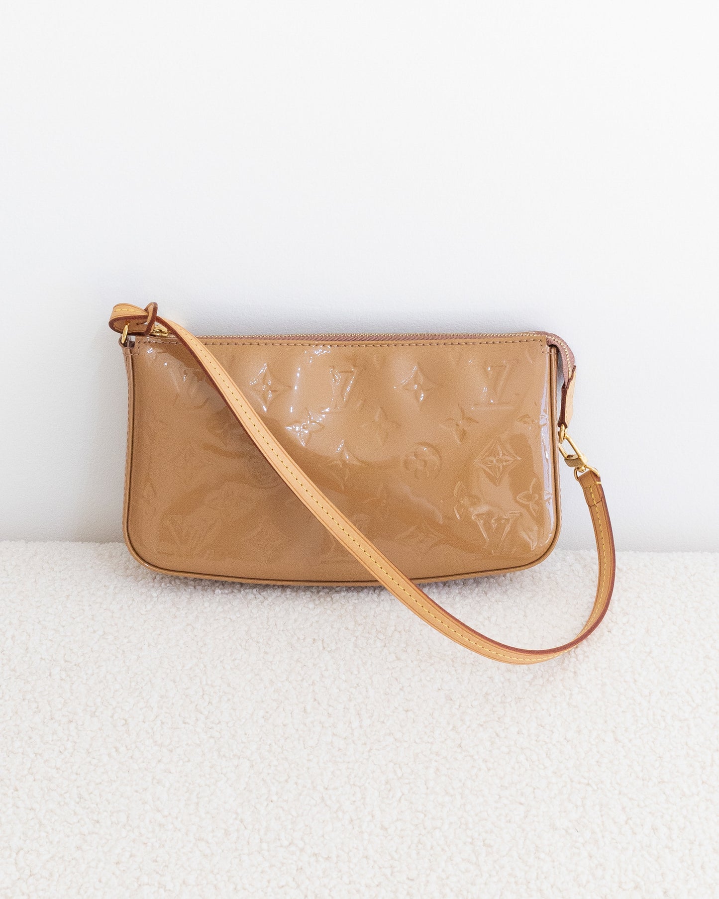 LOUIS VUITTON Pochette Accessoires