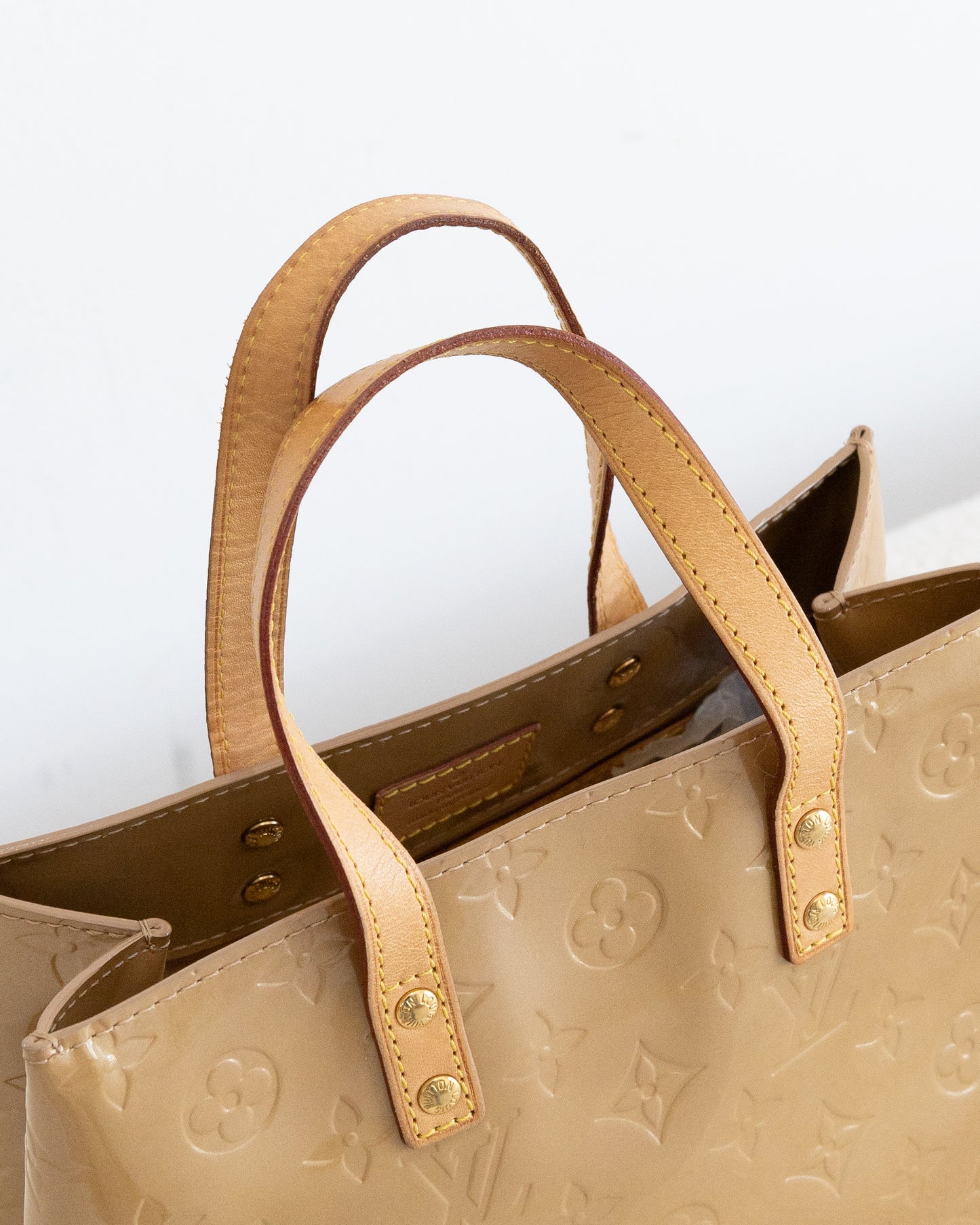 LOUIS VUITTON Reade PM