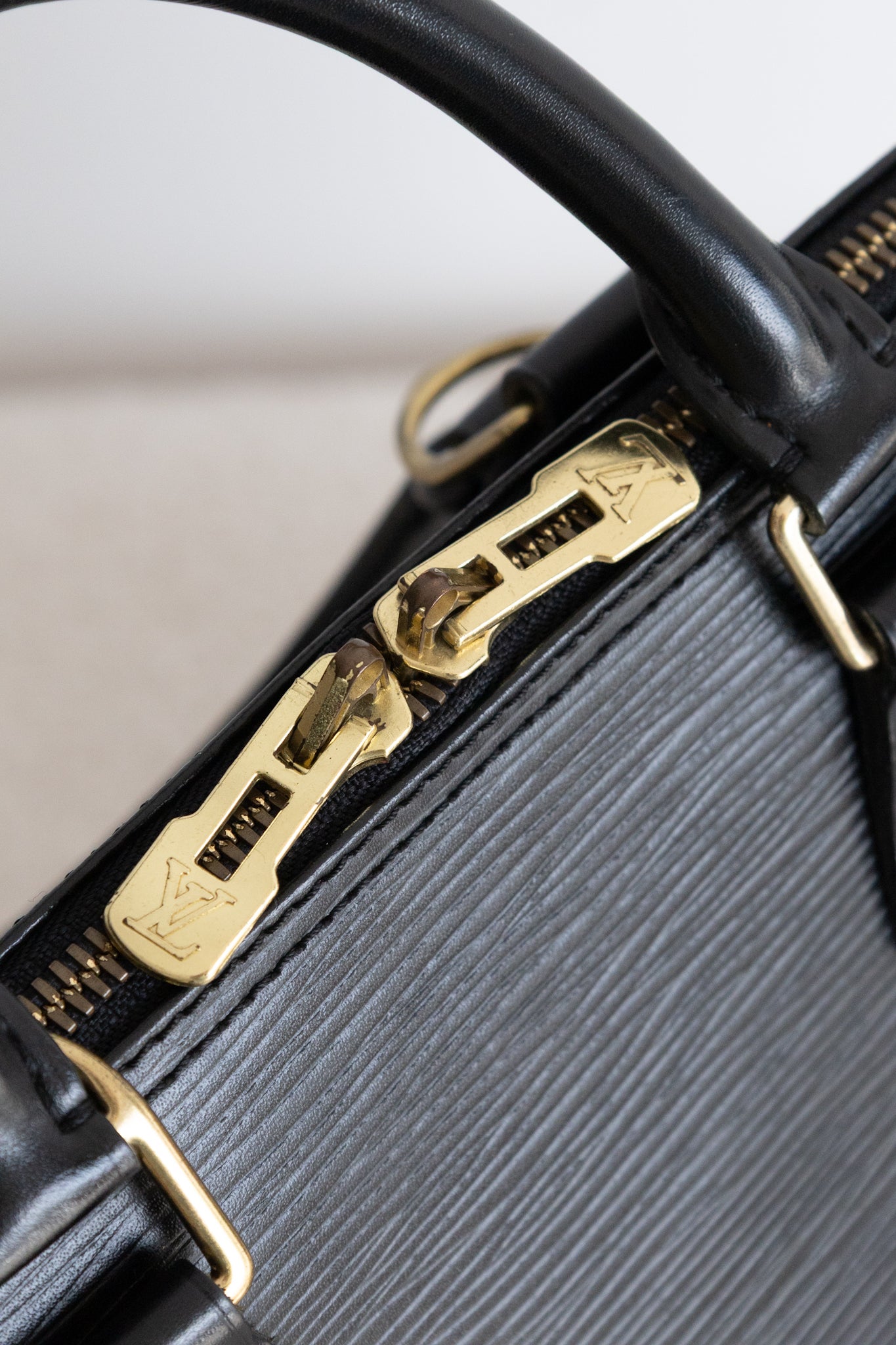 LOUIS VUITTON Alma PM