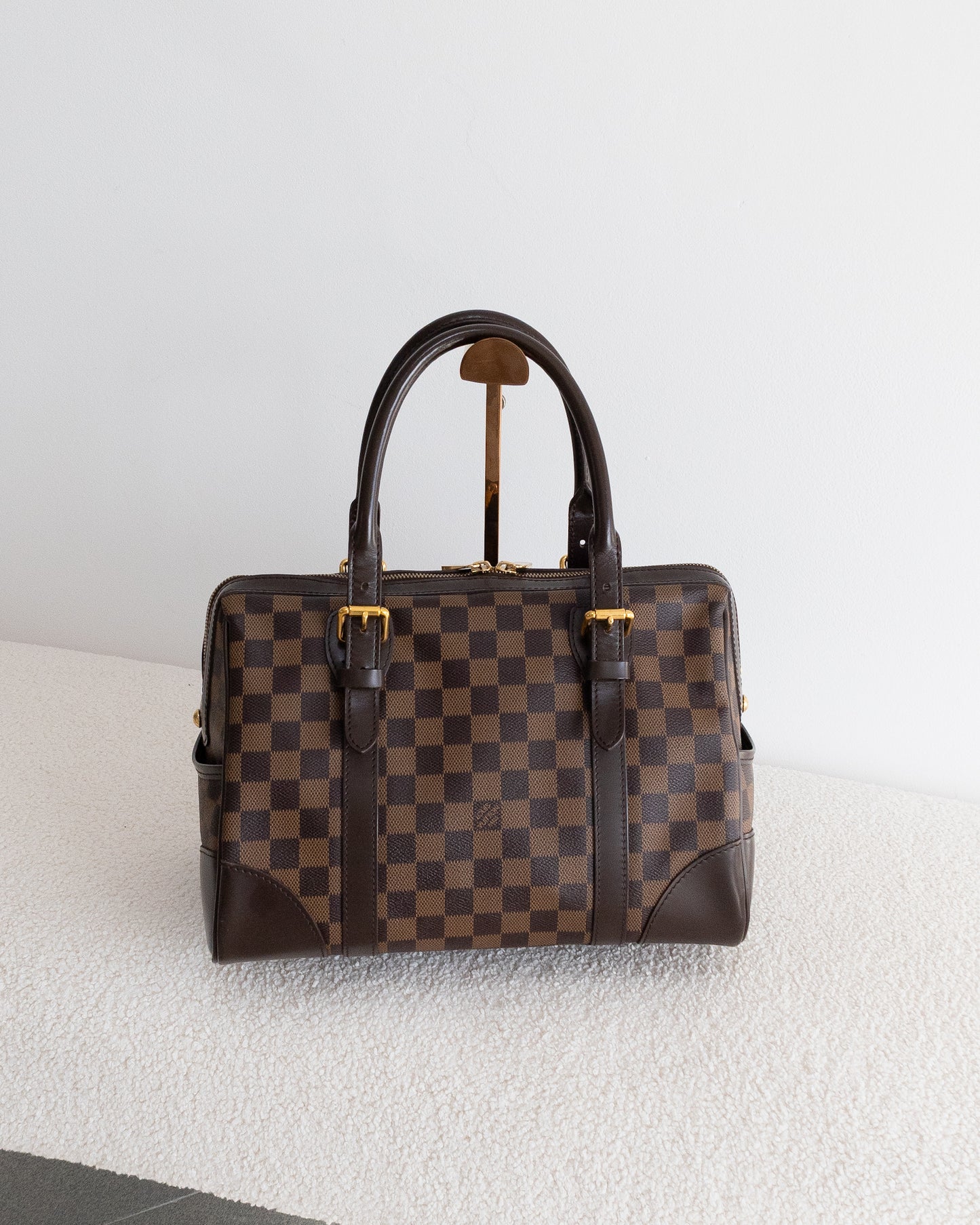 LOUIS VUITTON Bekerly