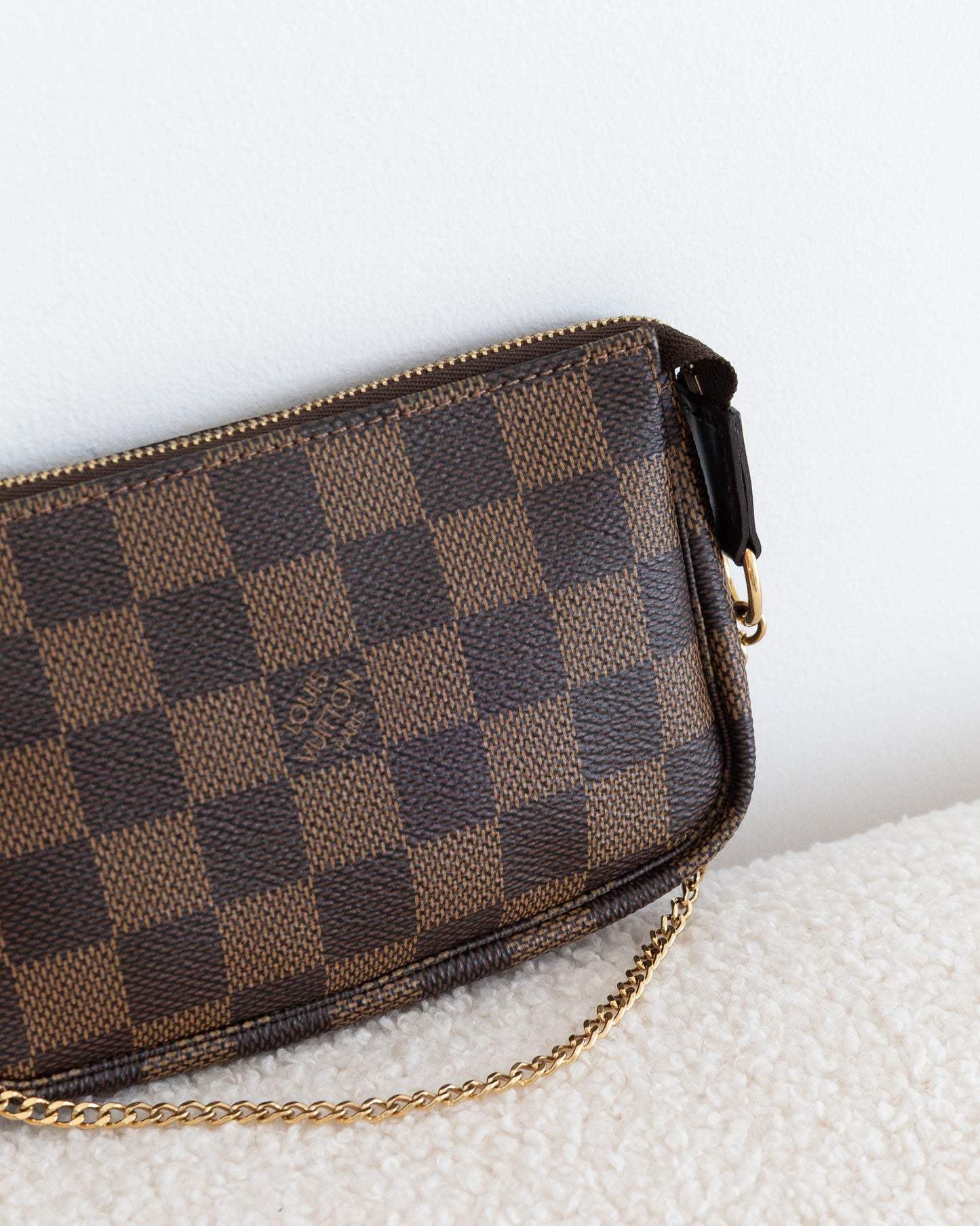 LOUIS VUITTON Mini Pochette Accessoires