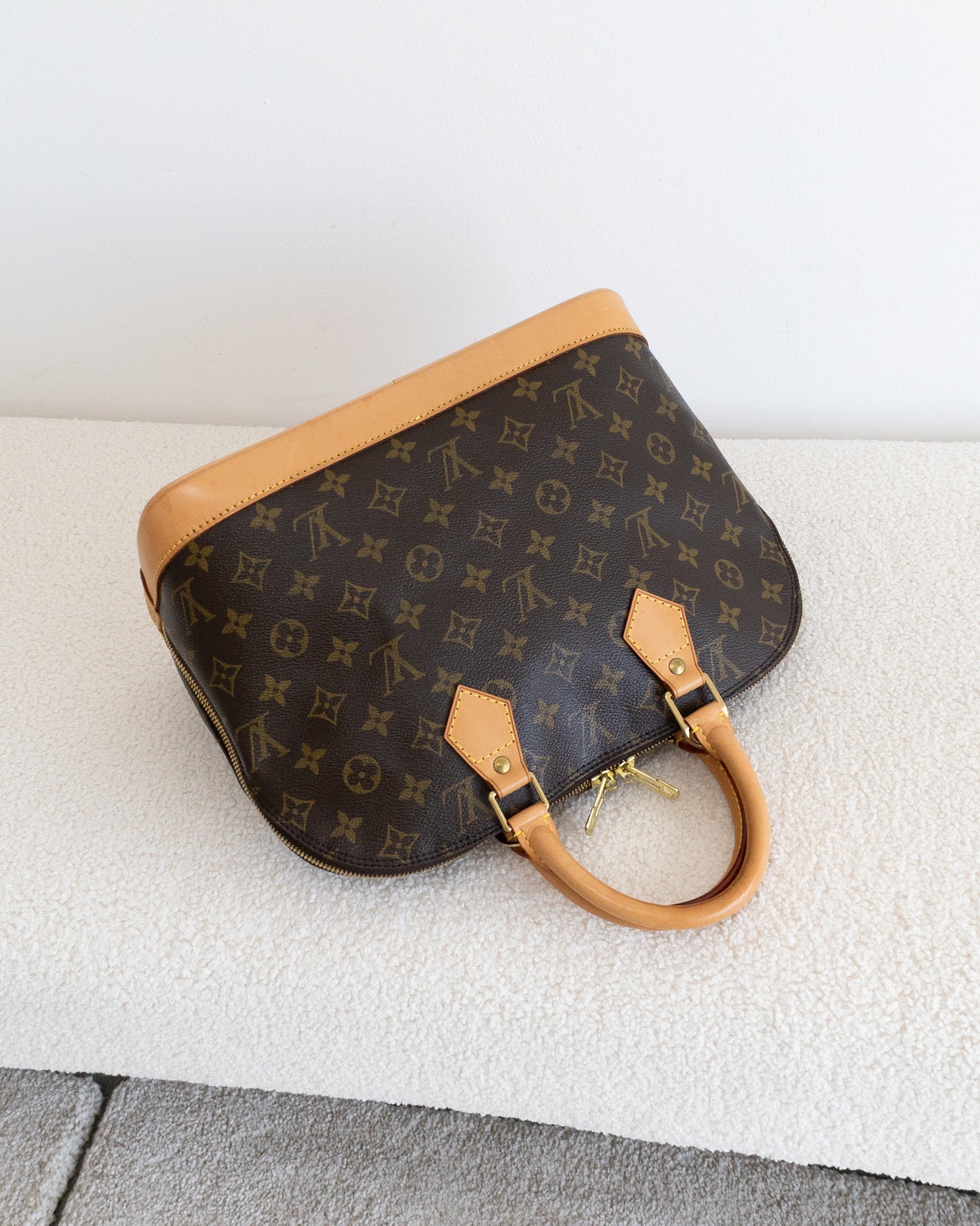 LOUIS VUITTON Alma PM