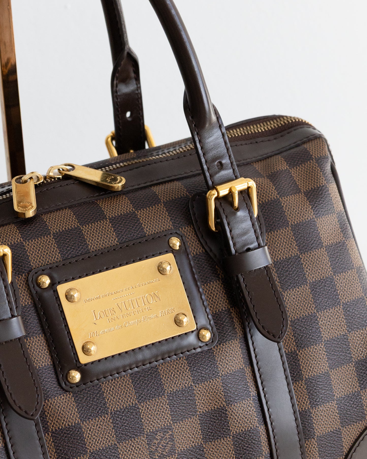 LOUIS VUITTON Bekerly