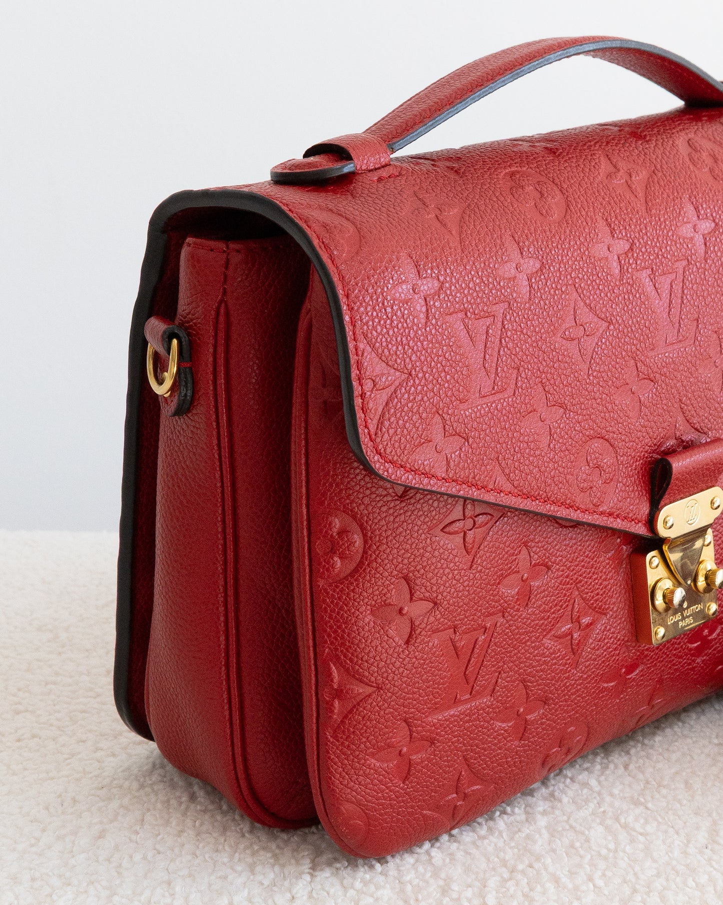 LOUIS VUITTON Pochette Metis