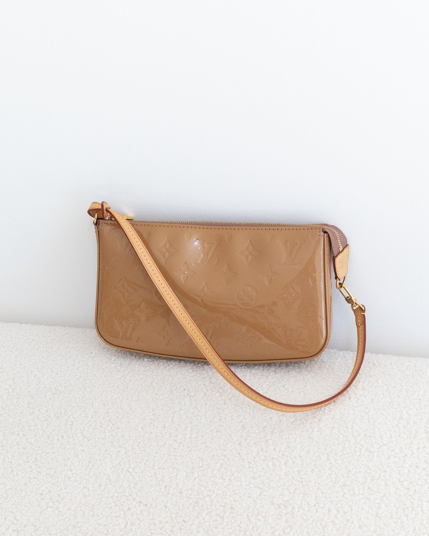 LOUIS VUITTON Pochette Accessoires