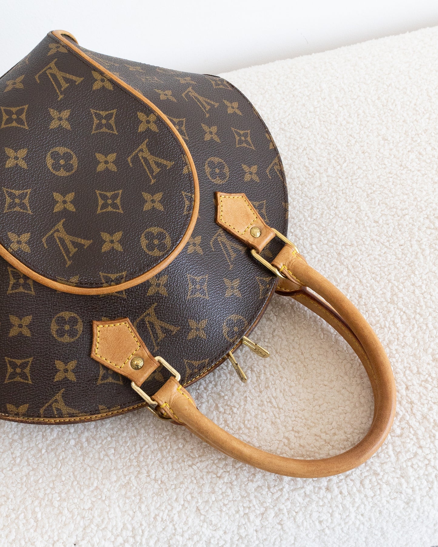 LOUIS VUITTON Ellipse PM