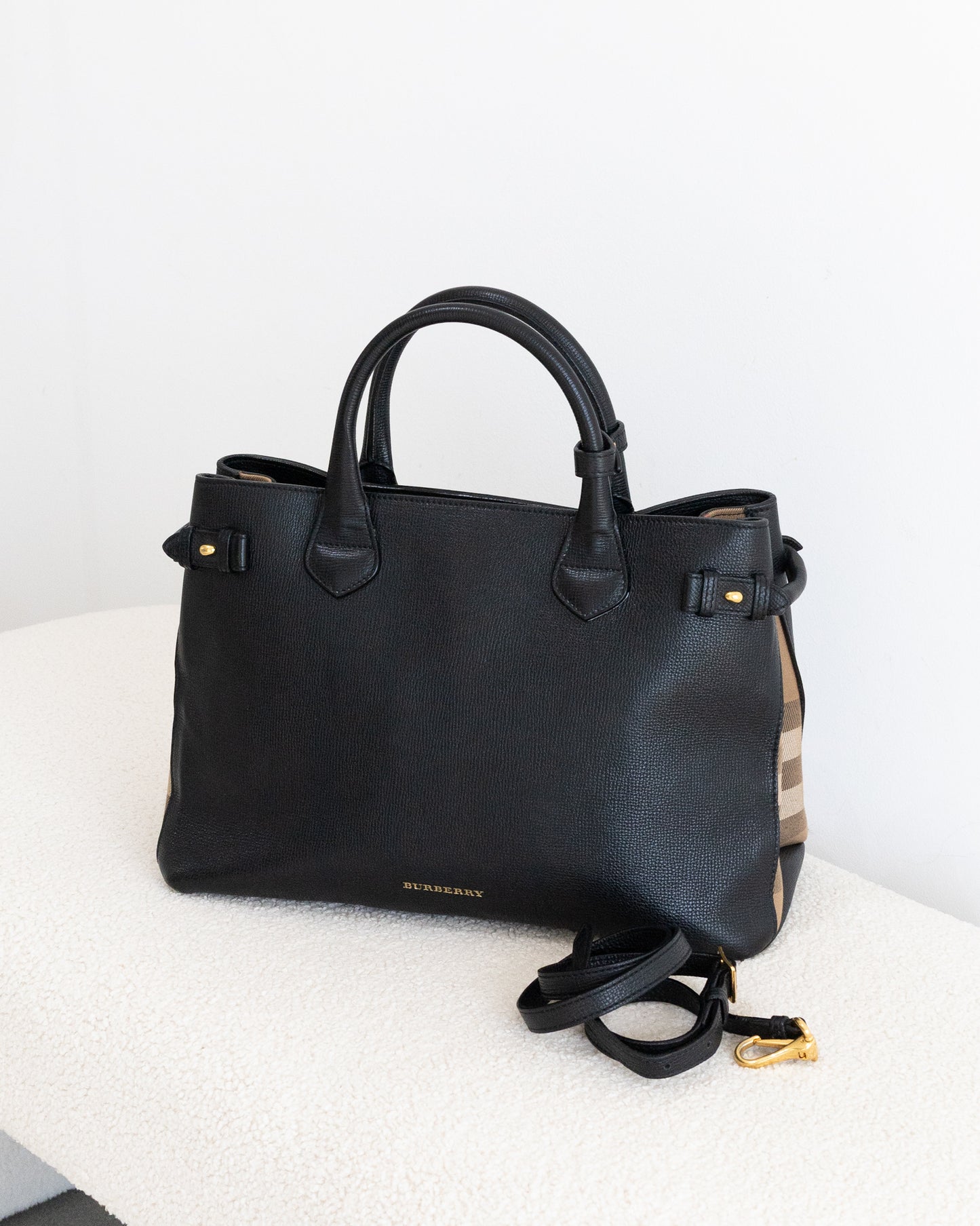 BURBERRY Banner Medium