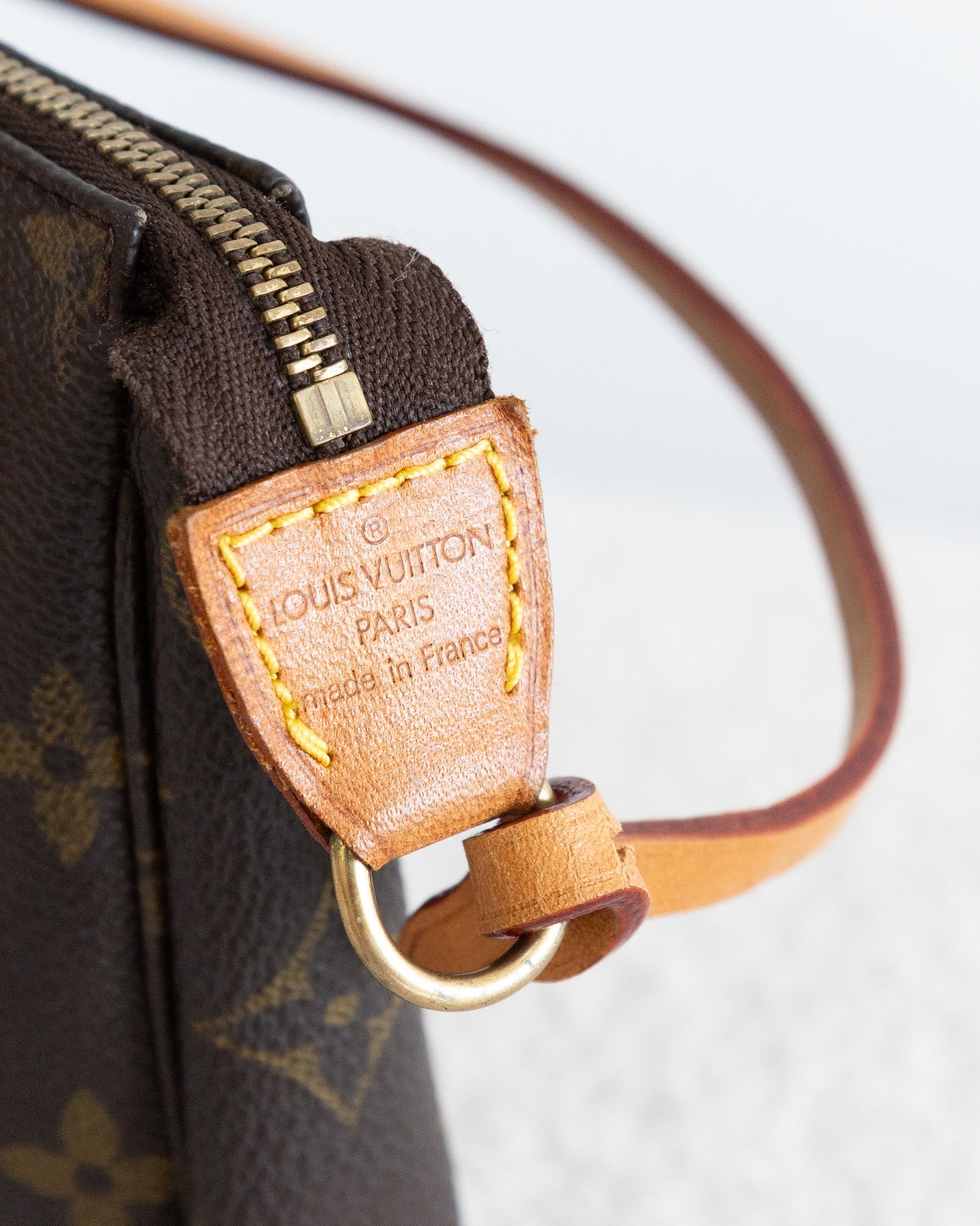 LOUIS VUITTON Pochette Accessoires