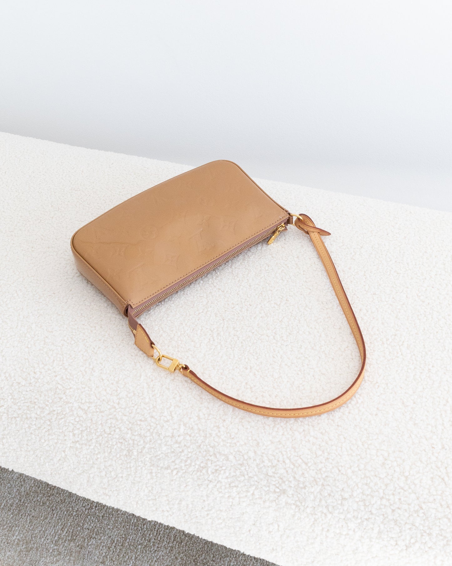 LOUIS VUITTON Pochette Accessoires