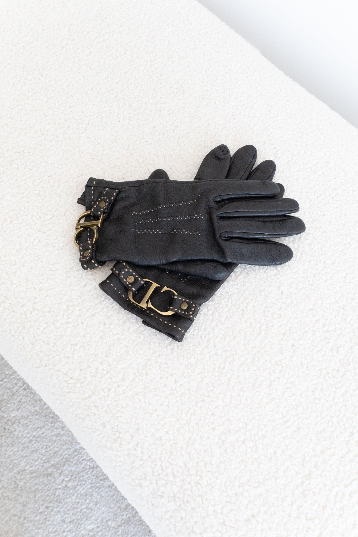 CHRISTIAN DIOR Gloves