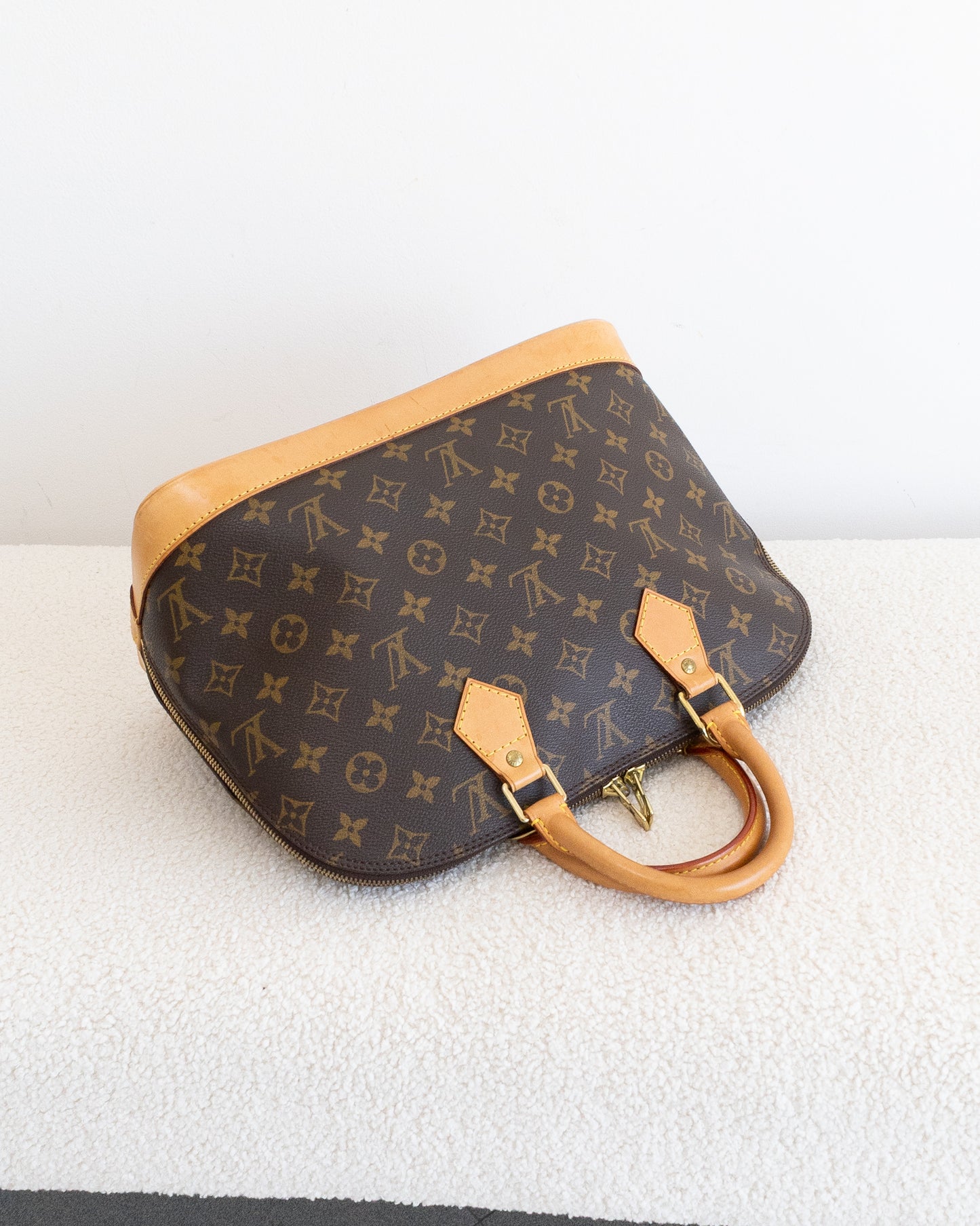 LOUIS VUITTON Alma PM