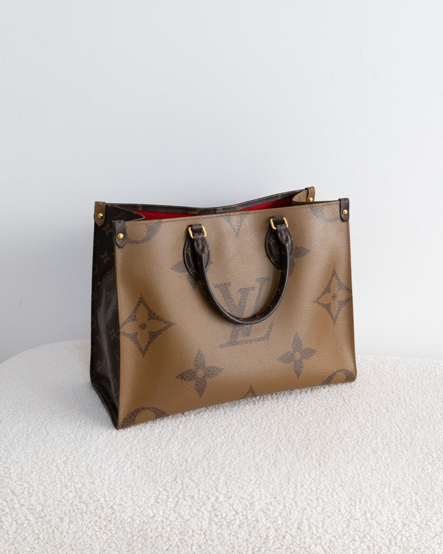 LOUIS VUITTON OnTheGo MM