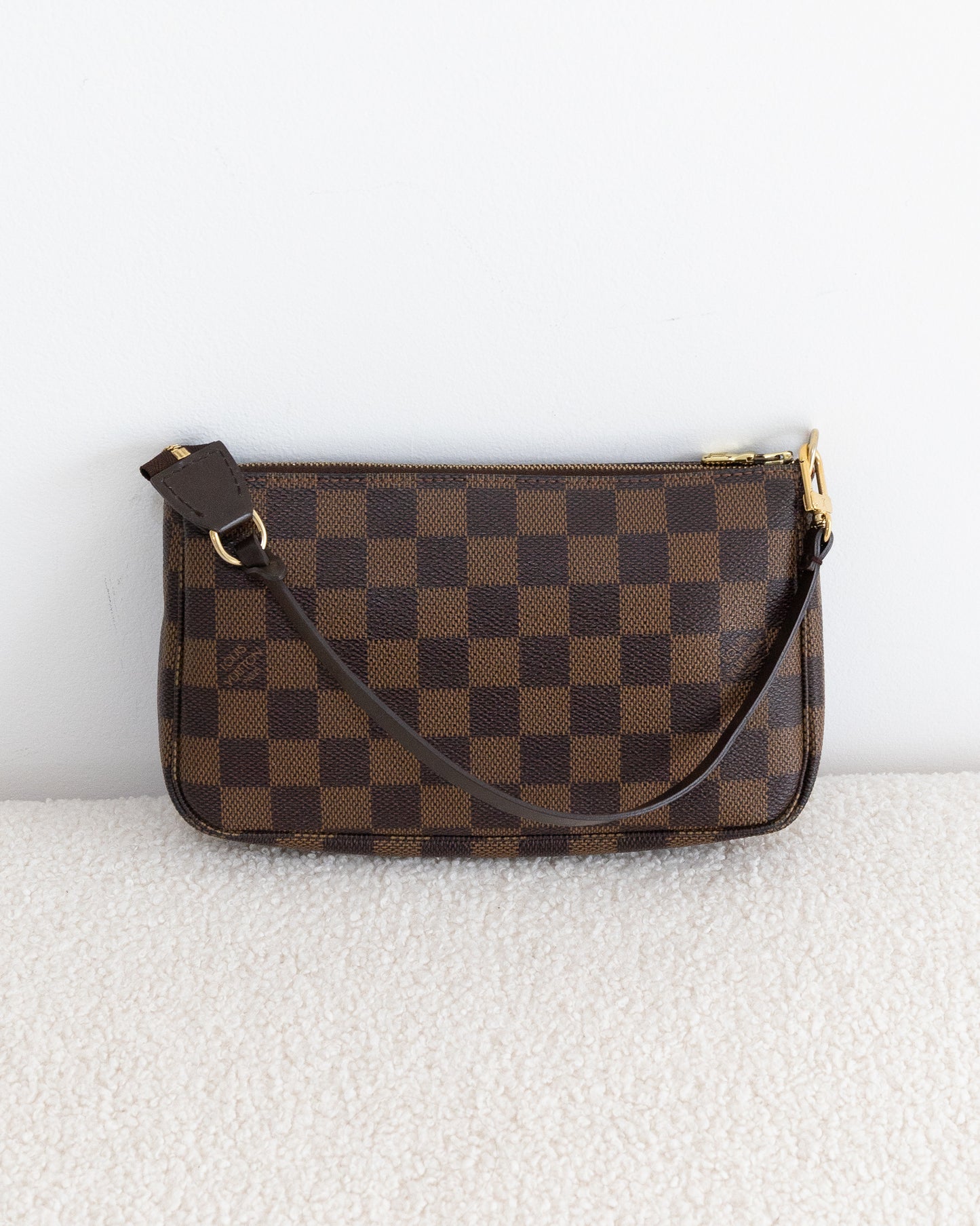 LOUIS VUITTON Pochette Accessoires