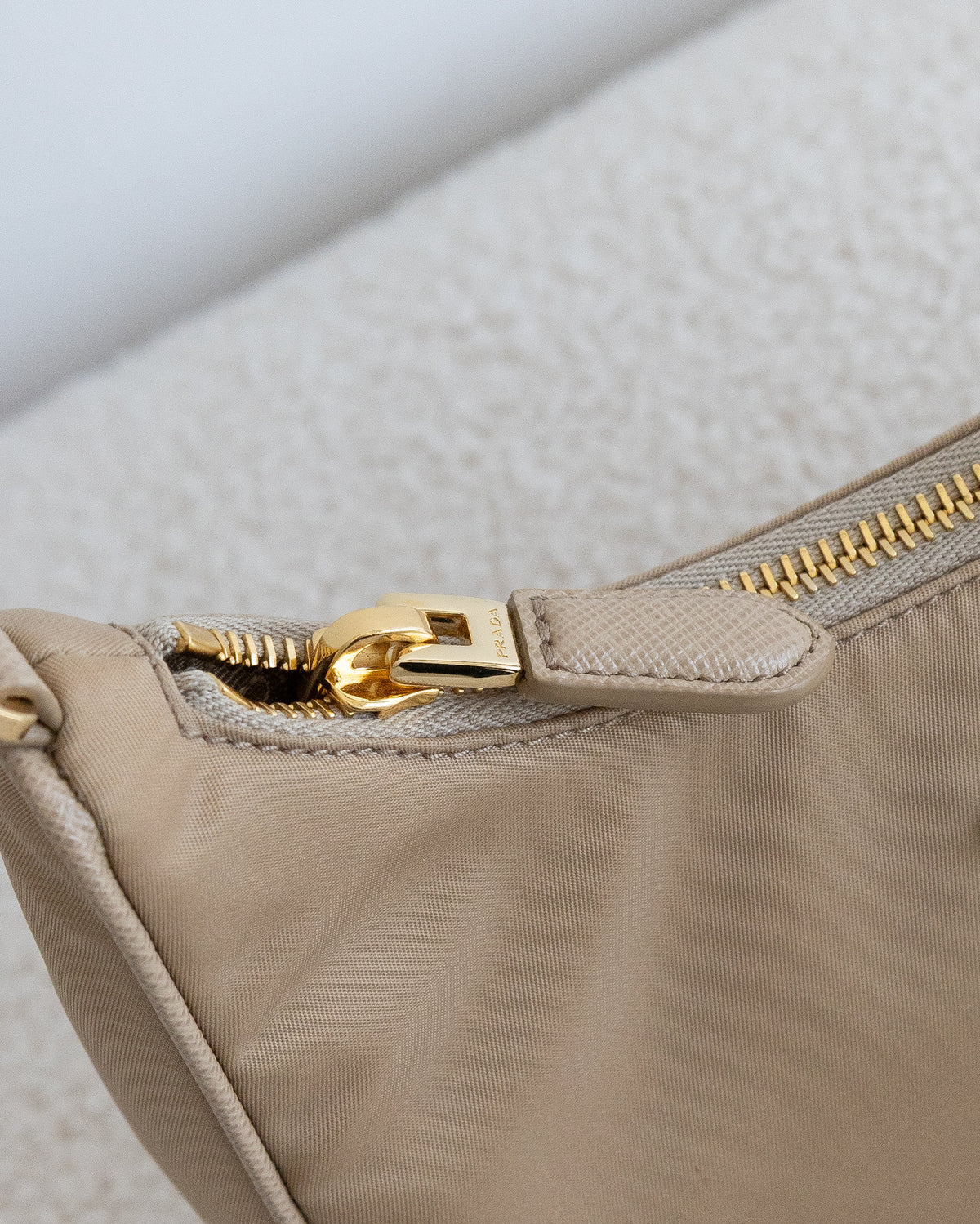 PRADA Re-Edition 2000