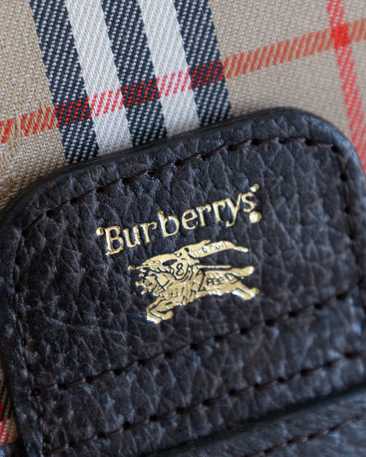 BURBERRY Envelope Clutch