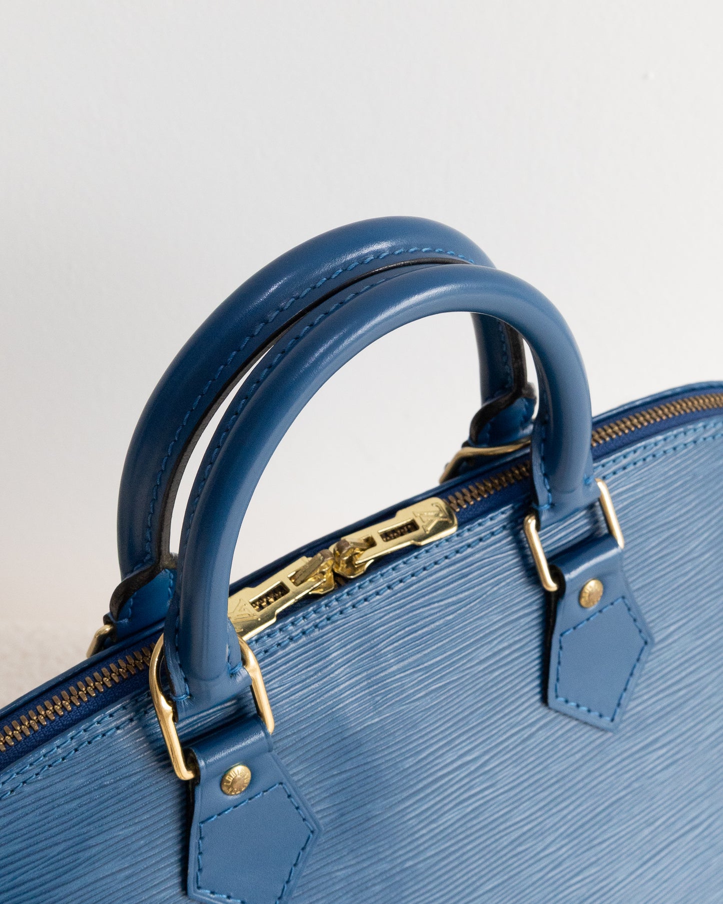 LOUIS VUITTON Alma PM