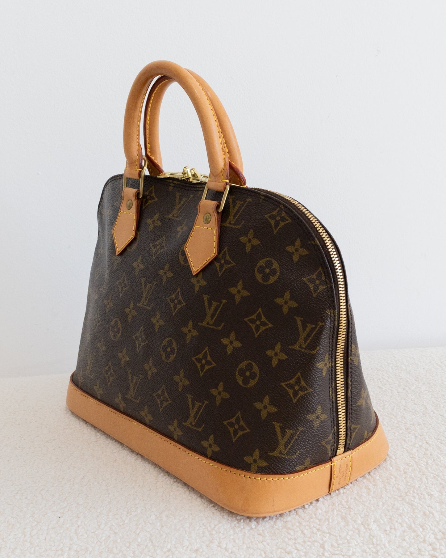 LOUIS VUITTON Alma PM