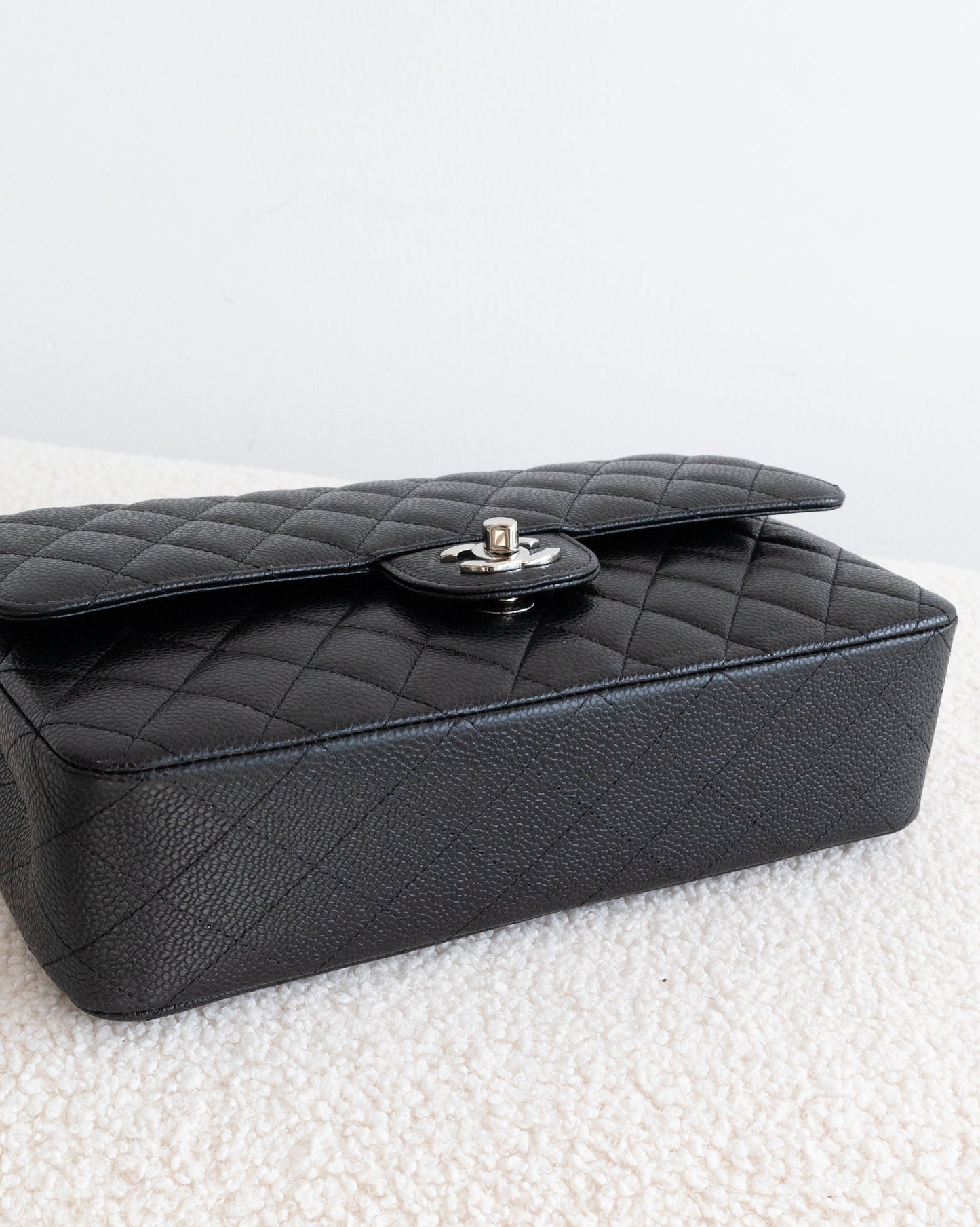 CHANEL Classic Double Flap Médium