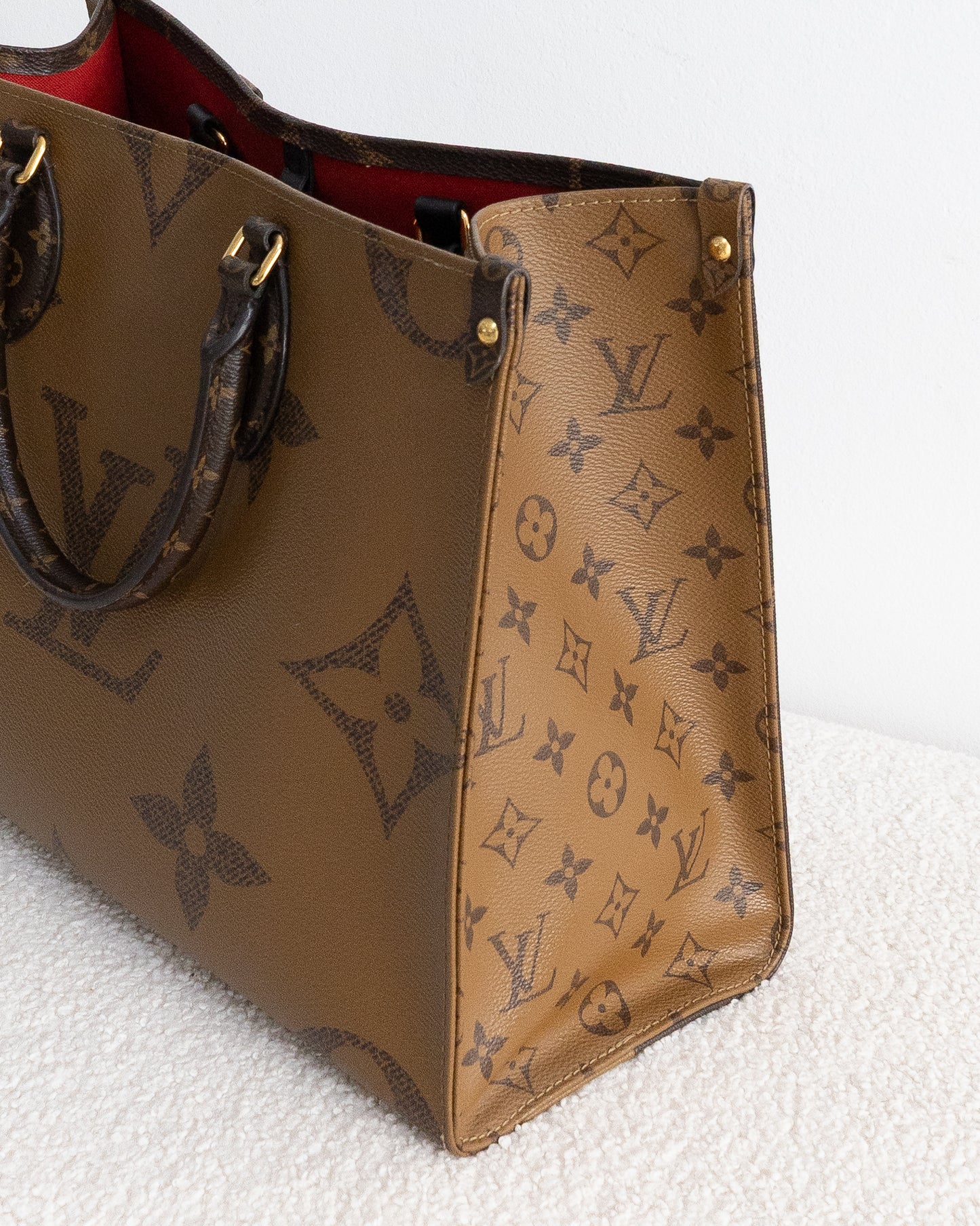 LOUIS VUITTON OnTheGo MM