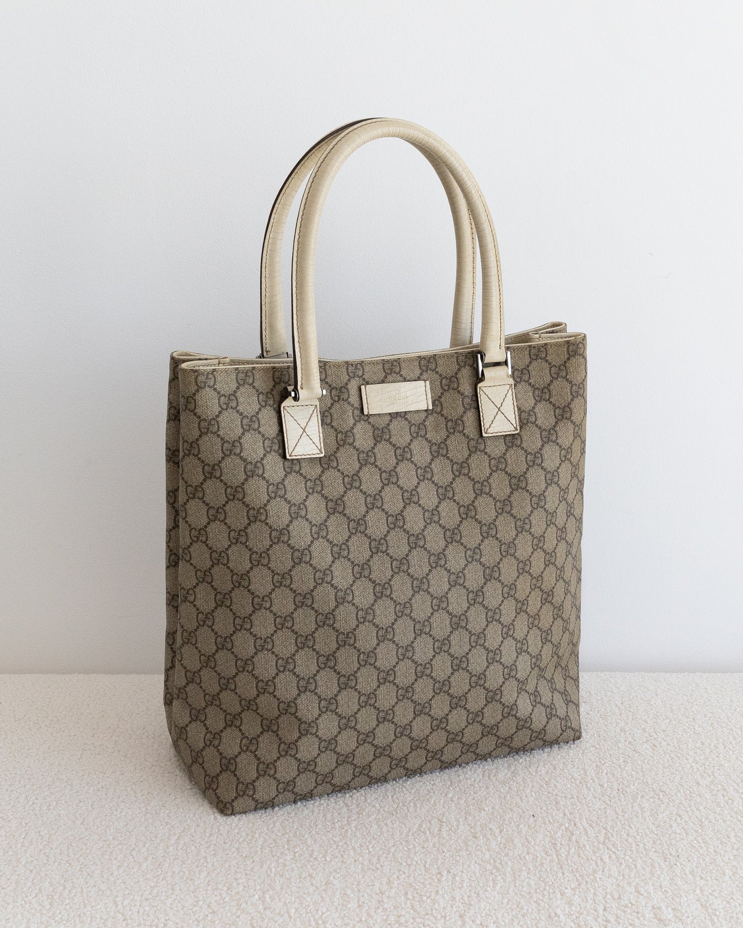 GUCCI GG Supreme Tote