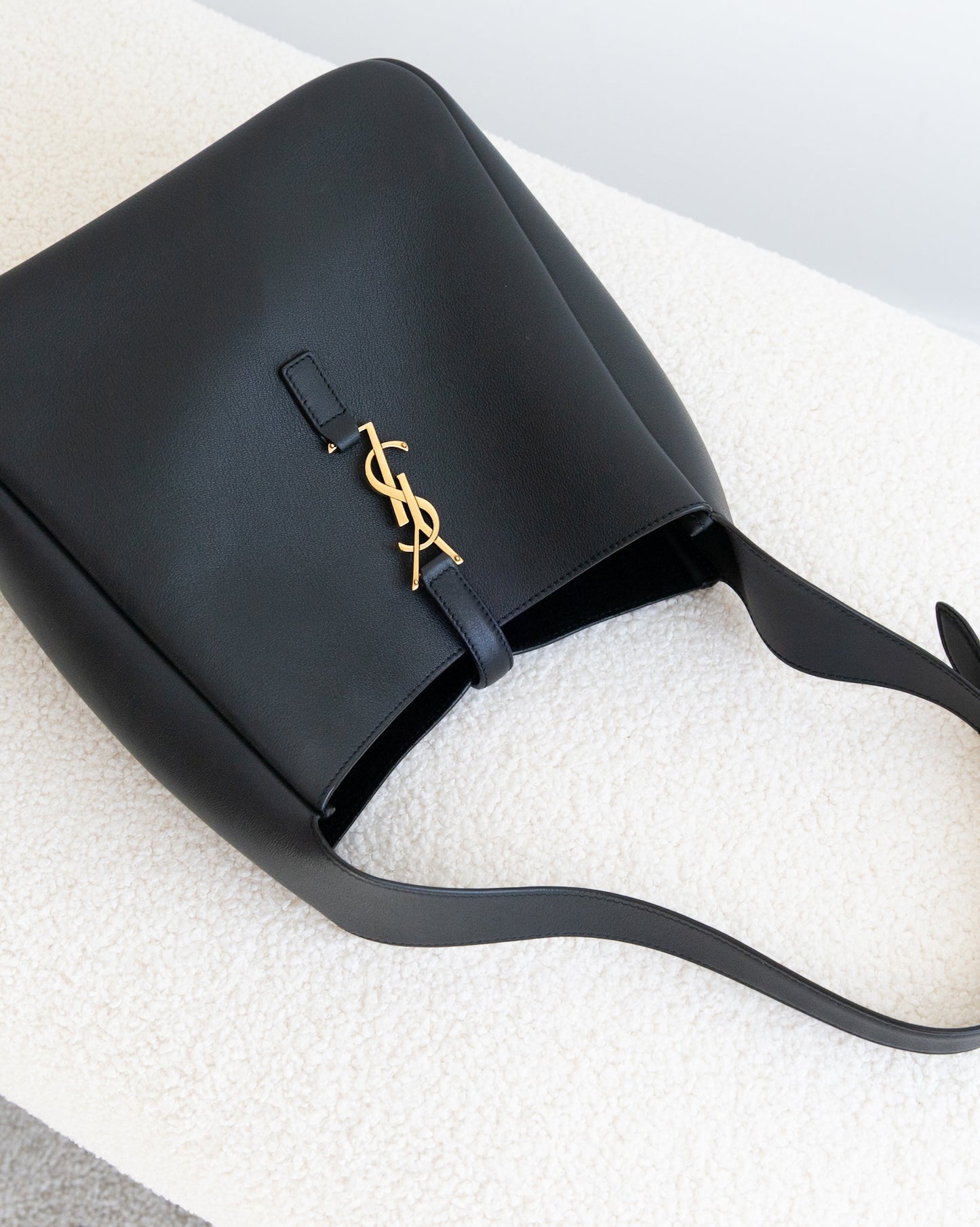 SAINT LAURENT Le 5 a 7 Souple