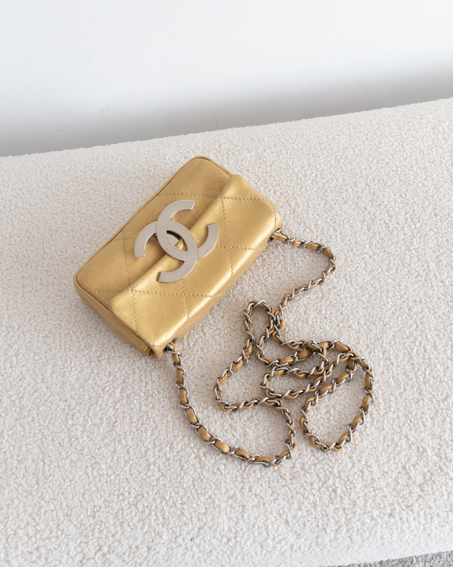 CHANEL Diamond Stitch CC Flap